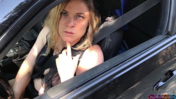 Secretare futute anal soferita face sex cu un pieton