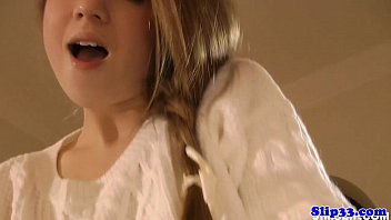 Film porno cu mature blonda de 19 ani ce ia la muita frumos