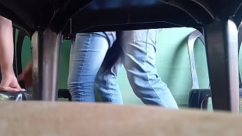 Este filmata in timp ce face foarte mult xxx anal cu colegul ei cu pula mare